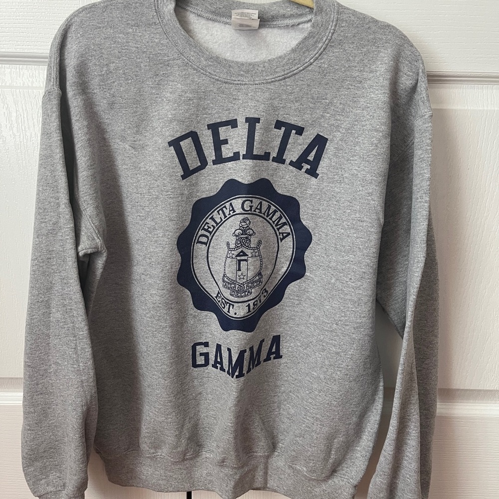 Delta Gamma, gray, navy blue Delta Gamma crest, size medium